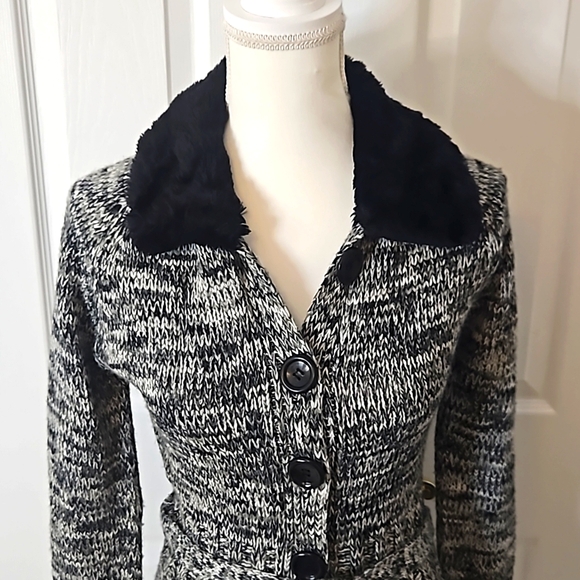 Vintage Chesley Sweater Size Med. - Picture 3 of 11